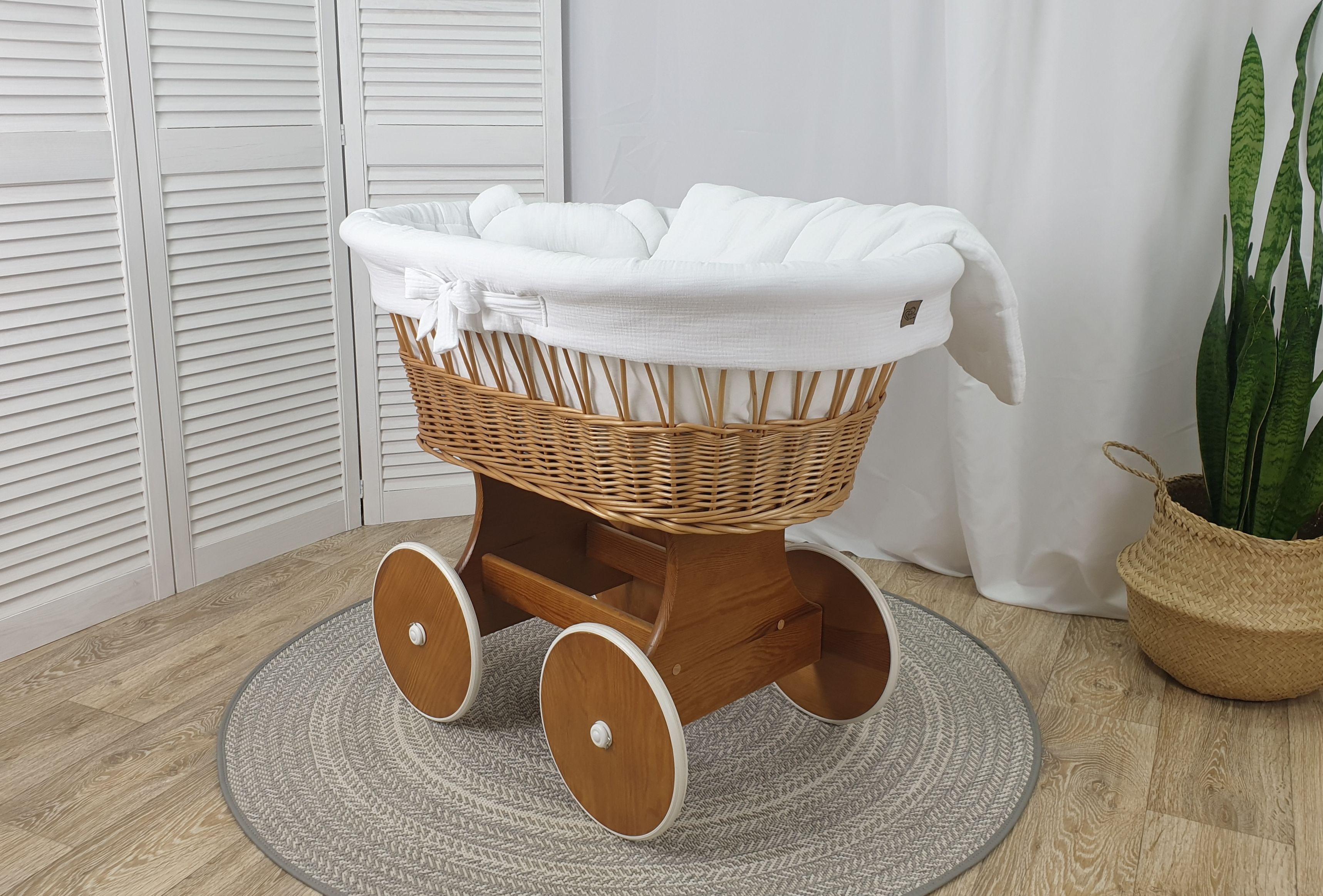 Stubenwagen ohne Himmel mit Bettwäsche Set Weiß Musselin Serie NBIKO-MUS - Bild 2